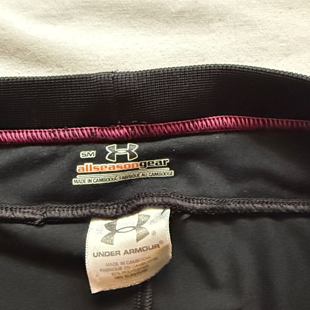 Under Armour Black Leggings with Pink Accents - Picture 7 of 8